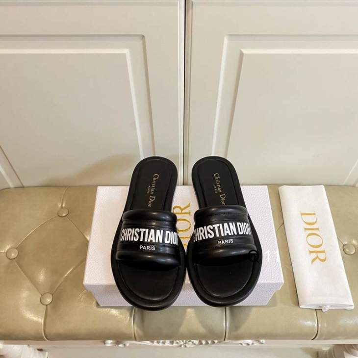 Picture of Dior Slippers _SKUDiorsz35-404CY06053004